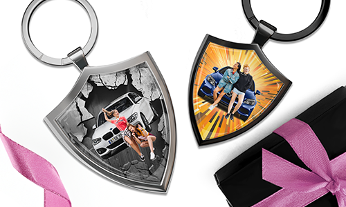 Shield-shaped keychain for your best friends