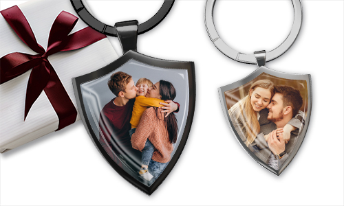 Shield-shaped keychain with your desired photo