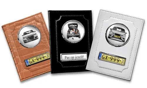 Standardowa okładka na dokumenty z autem/zdjęciem i tablicą rejestracyjną dla siebie samej