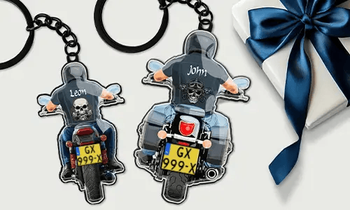 Personalised motorcycle keychain with name and license plate - gift for your boyfriend