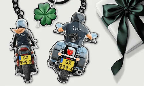 Personalised motorcycle keychain with name and license plate - gift for him/her