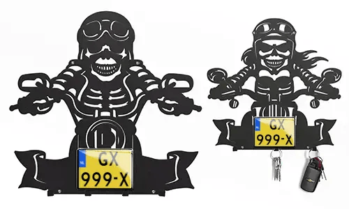 Keyholder wall with skeleton for motorcyclists