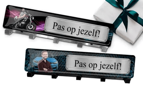 Keyhanger met foto van broer en kentekenplaat