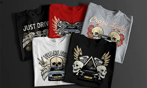 Zwei T-Shirts mit detaillierten Auto-Frontgrafiken, eines rot mit kräftigem schwarzen Design und eines weiß mit hellerem Druck, nebeneinander neben einer schwarzen Geschenkbox mit Schleife, automobil-inspirierte Mode für Autoliebhaber