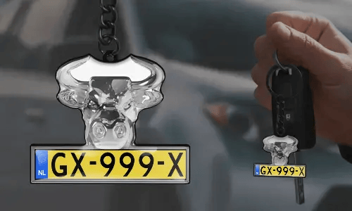 gallery-bull-keychain-licence-plate-1