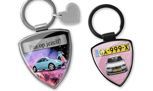 Shield keychain with girlfriend photo