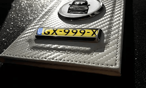 gallery-photo-car-documents-holder-white-carbon-3