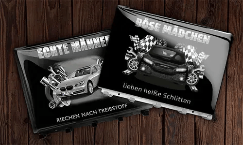 schlüsselbrett design in zwei Varianten auf dem Holz designer schlüsselbrett