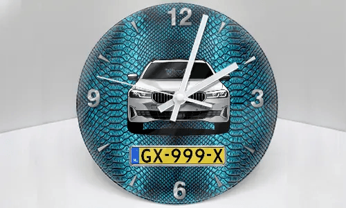 wanduhr mit foto auf dem Tisch wanduhr foto