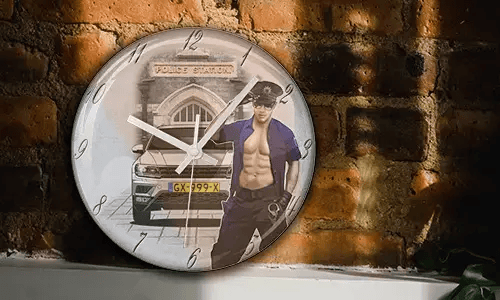 gallery-wall-clock-police-design-5