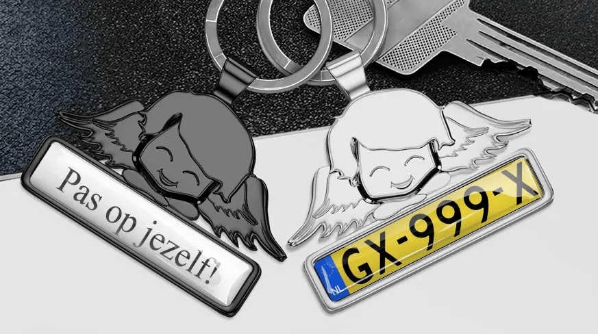 head-keychain-angel-with-license-plate-coated